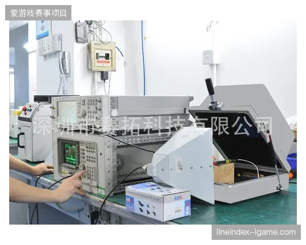 大都会体育场转播天线遮蔽效应如何直接制约了赛场医疗救援设备的介入速度？